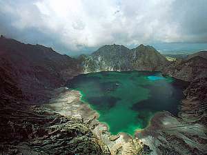 Philippines - Ile Luzon - Cratère du volcan Pinatubo